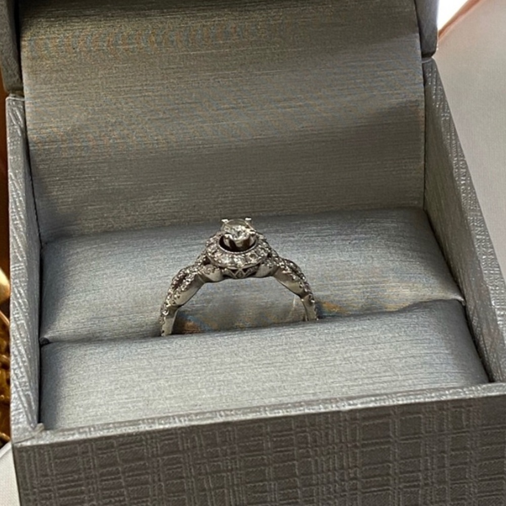 Neil Lane Bridal Collection Engagement Ring - Picture 5 of 6